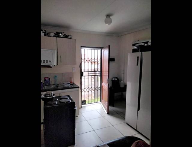 2 BEDROOM HOUSE FOR SALE IN FLEURHOF